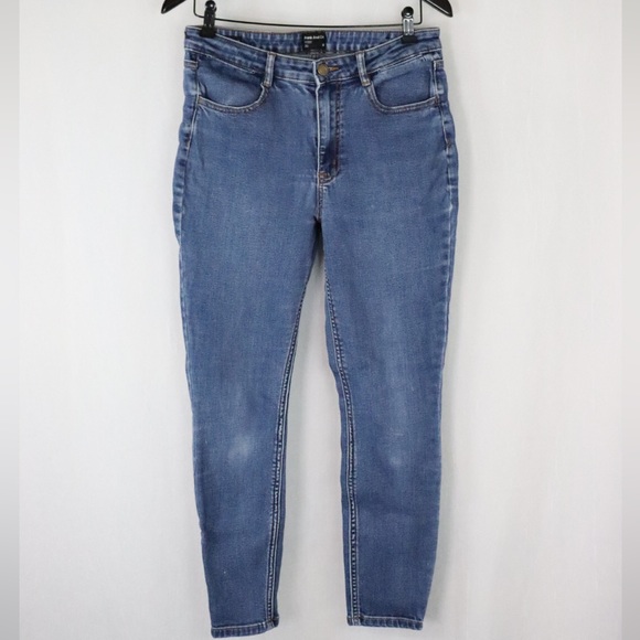 FRANK AND OAK Debbie High Rise Skinny Fit Jeans - Picture 14 of 16